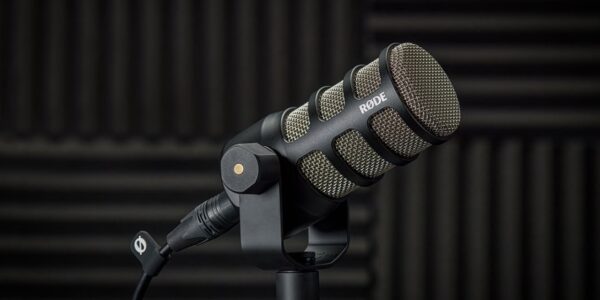 RODE PODMIC / مايكروفون Rode PodMic داينامك للبودكاست والبث المباشر | منفذ XLR